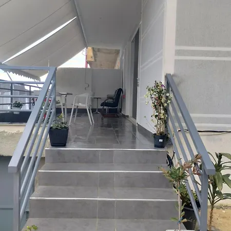 Apartment Rafa's Qeparo