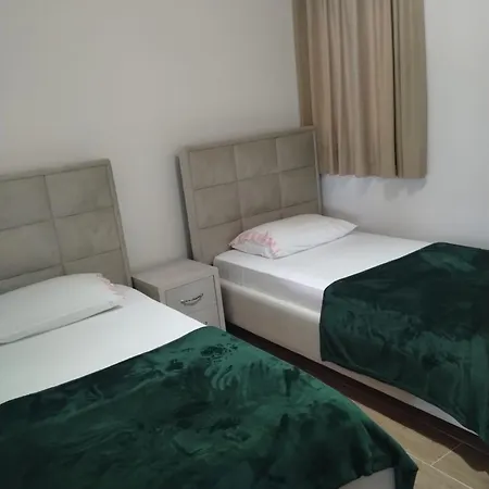 Rafa's Apartament Qeparo