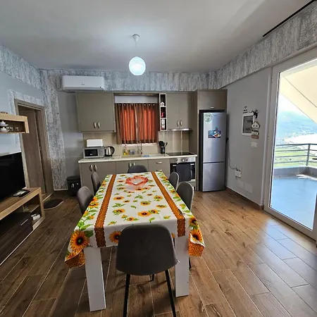 Rafa's Apartament Qeparo